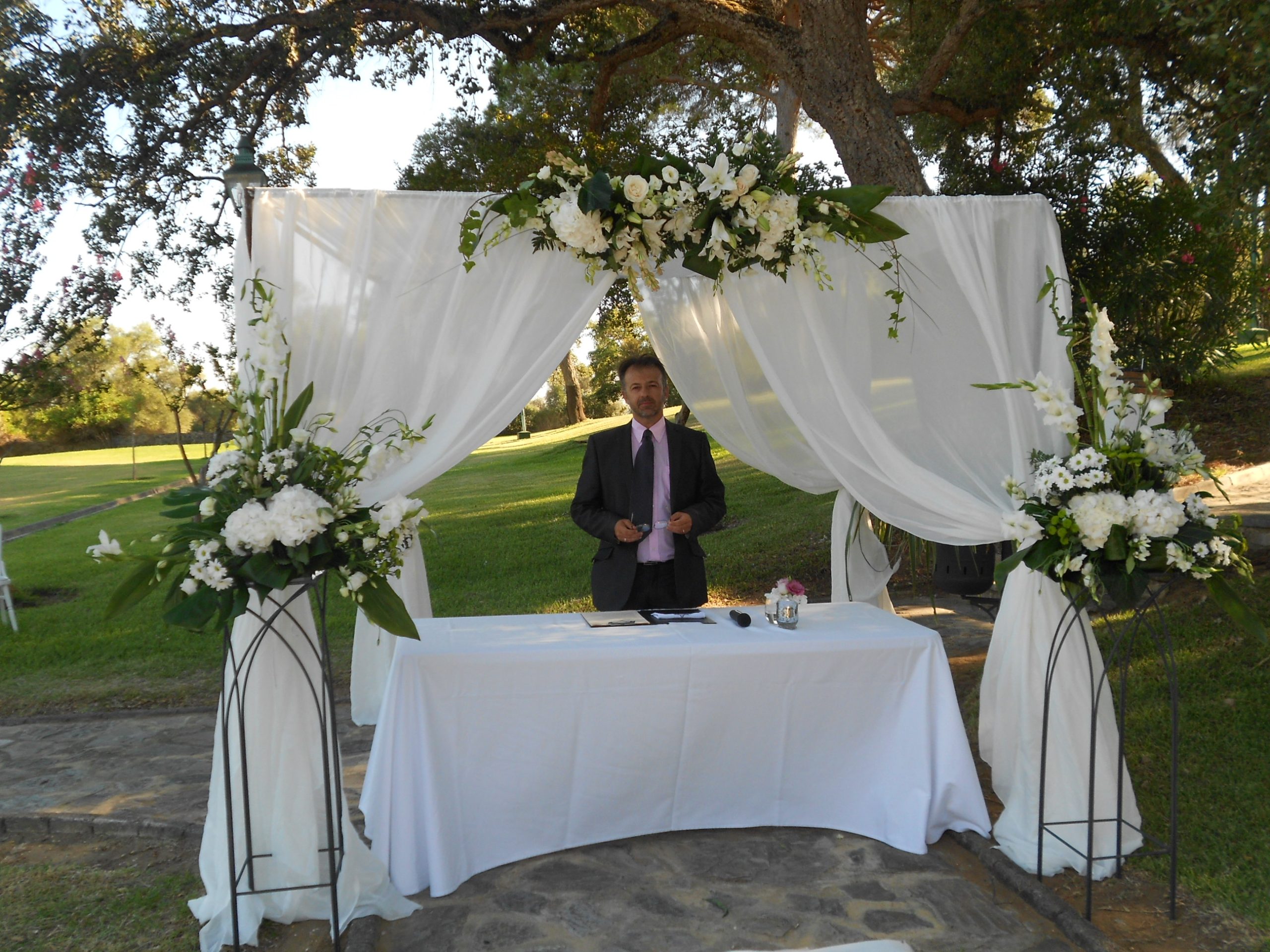 Ceremonia civil La Almoraima Wedding minister Marbella · English and Spanish